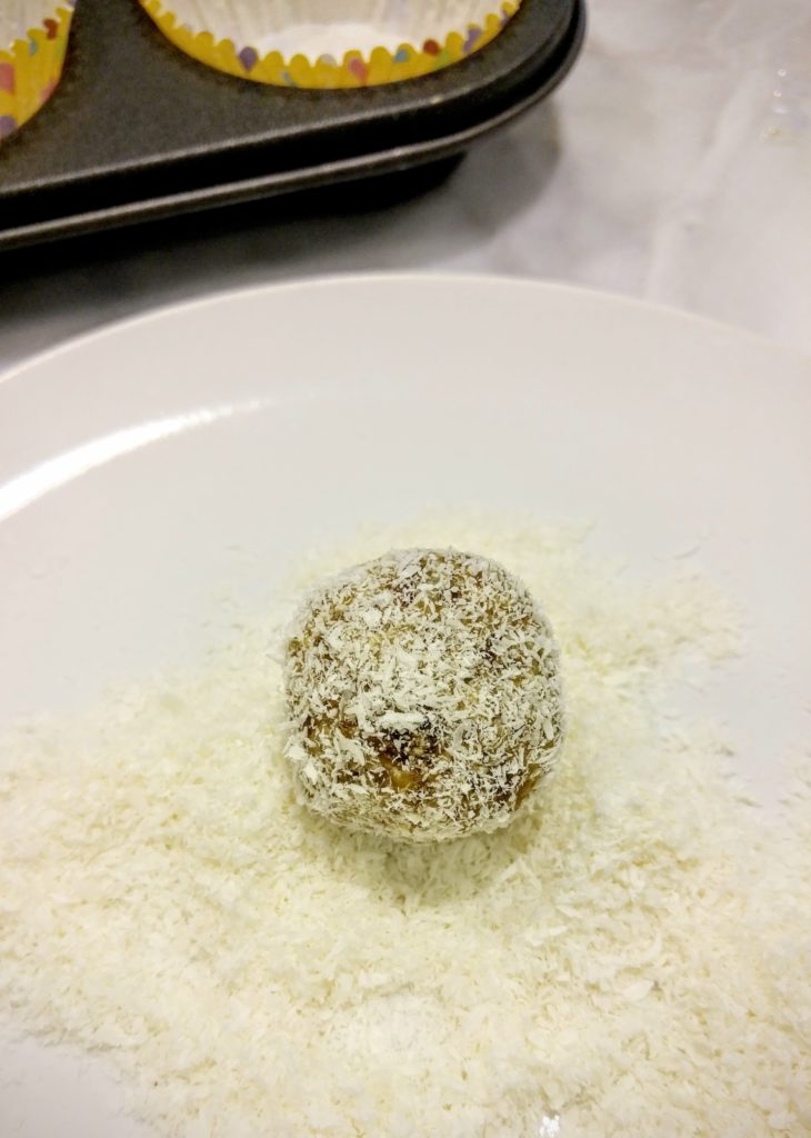 date-balls-coconut