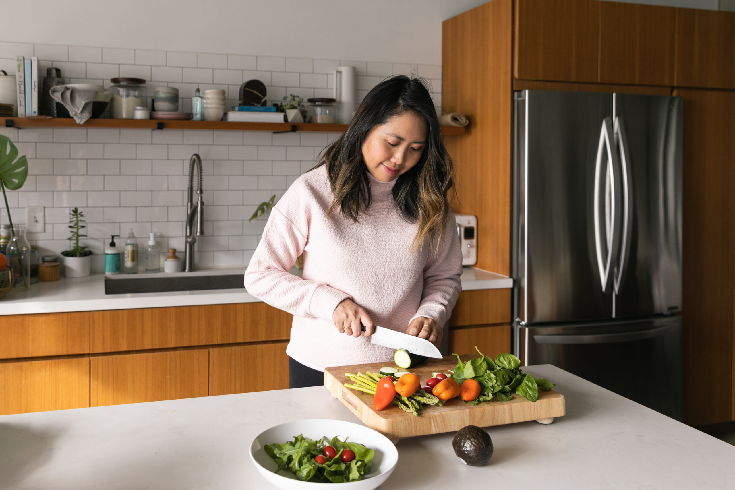 An easy approach guide to eating well at any point in your life. The way to healthy starts today. #EatingWell #HealthyLiving #MindfulEating #TheDimpleLife