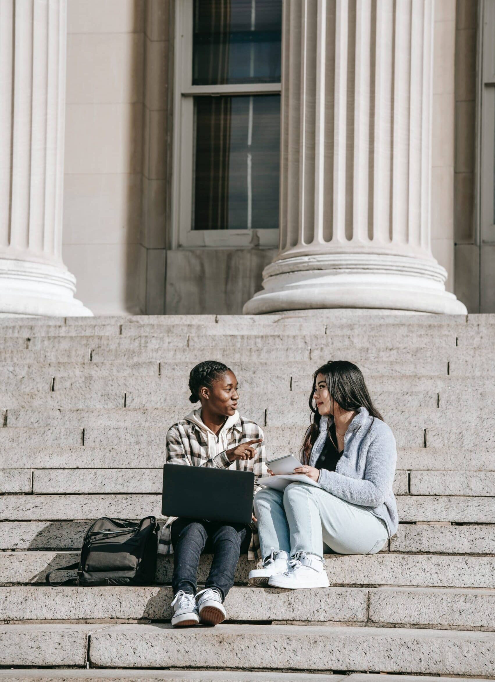 This post is about college essentials for back to school.